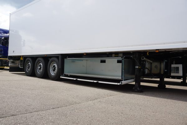 Полуприцеп рефрижератор HASTRAILER 16,5м / 3 оси, ХОУ Carrier Vector 1950 — изображение 6