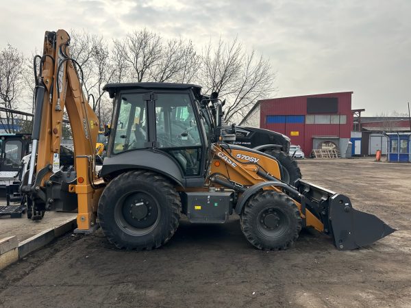 Экскаватор-погрузчик CASE 570 SV — изображение 3